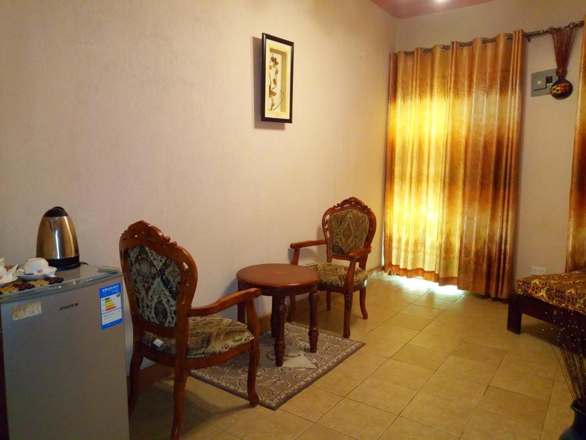 Peniel Beach Hotel Энтеббе Экстерьер фото